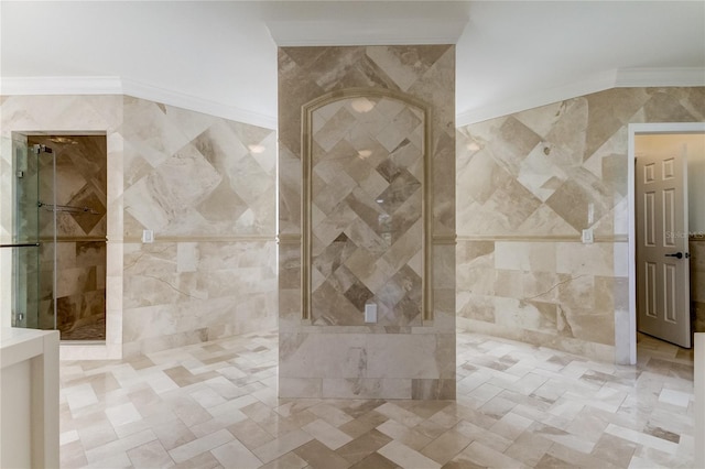 1089 Virginia St, Dunedin, FL 34698 - bathroom featuring tiled shower, tile walls, and ornamental molding