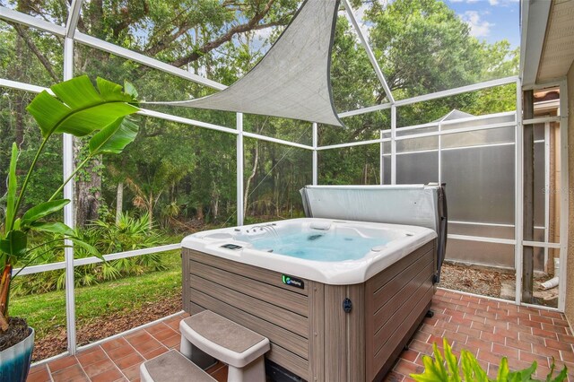 3762 Darston St, Palm Harbor, FL 34685 - sunroom with a hot tub