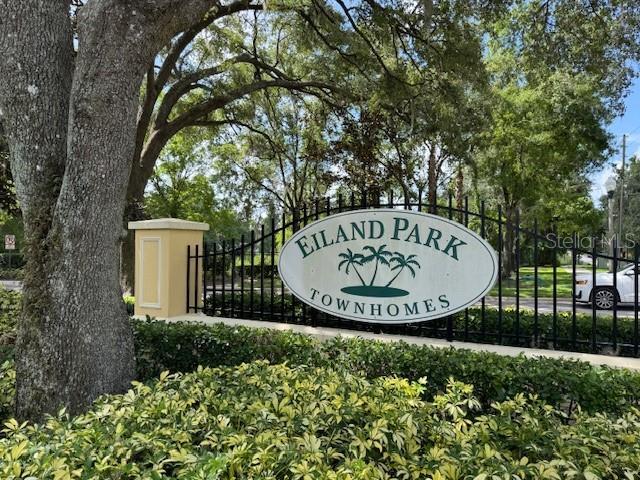 6250 Maisie Rd, Zephyrhills, FL 33542 - photo 2
