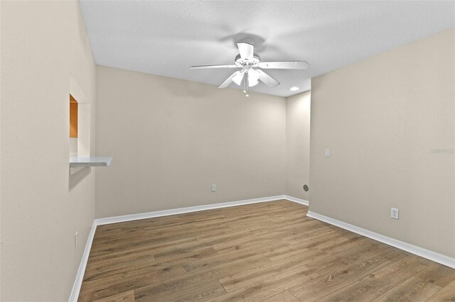 6250 Maisie Rd, Zephyrhills, FL 33542 - photo 10
