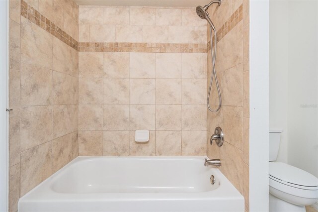 12421 Seabrook Dr, Tampa, FL 33626 - full bath featuring toilet and bathing tub / shower combination