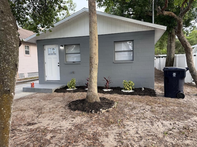 305 E Emma St, Tampa, FL 33603 - view of front of property featuring concrete block siding