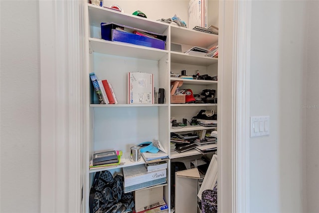 16707 Verona Pl, Bradenton, FL 34202 - view of closet