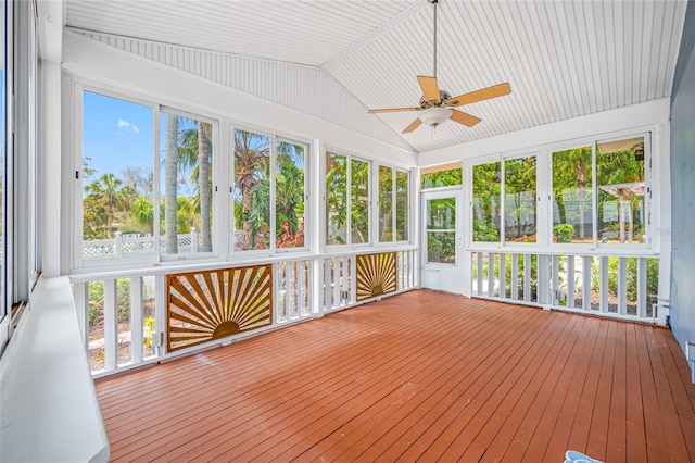 401 Whitcomb Blvd, Tarpon Springs, FL 34689 - unfurnished sunroom featuring a ceiling fan and lofted ceiling
