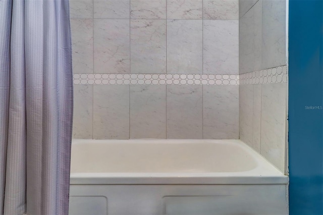 520 4th St NW, Largo, FL 33770 - full bath with a tub