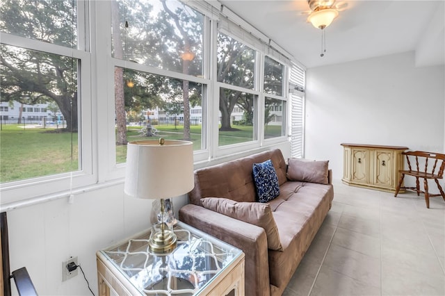 7801 11th St N Unit 104, Saint Petersburg, FL 33702 - view of sunroom