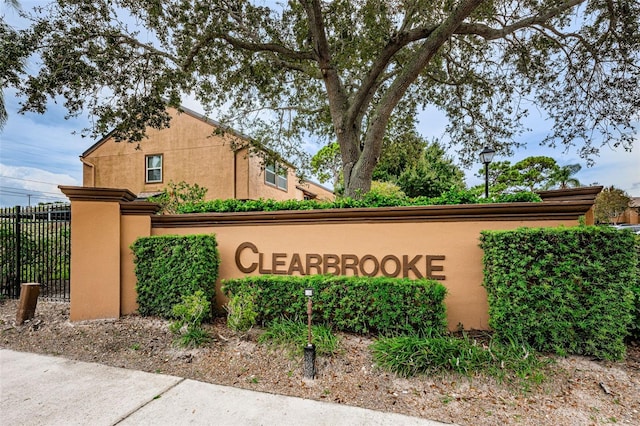 1864 Clearbrooke Dr, Clearwater, FL 33760 - community sign with fence