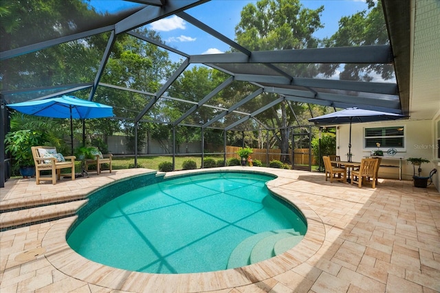 535 Sandy Hook, Palm Harbor, FL 34683 - view of pool featuring a patio area, a fenced backyard, and a lanai