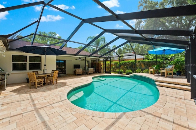 535 Sandy Hook, Palm Harbor, FL 34683 - view of pool with a ceiling fan, a patio, outdoor dining space, and a lanai