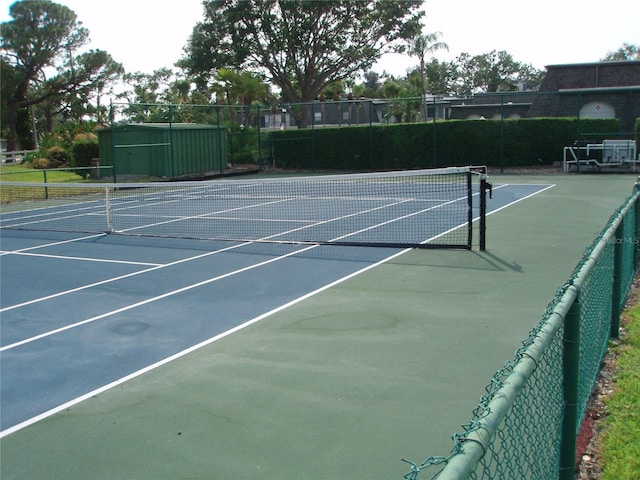2980 Haines Bayshore Rd Unit 124, Clearwater, FL 33760 - view of tennis court with fence
