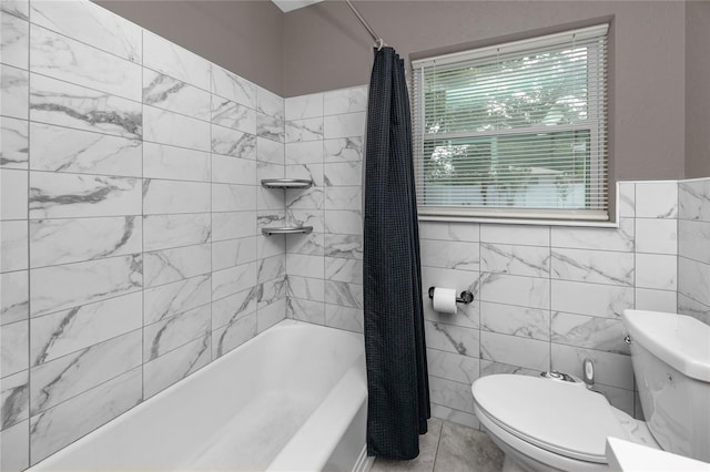 119 N Hillcrest Ave, Clearwater, FL 33755 - bathroom with toilet, shower / bath combo with shower curtain, and tile walls
