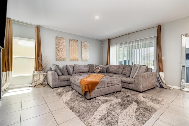 6889 Wilson Hammock Ave, Groveland, FL 34736 - tiled living area featuring recessed lighting and baseboards