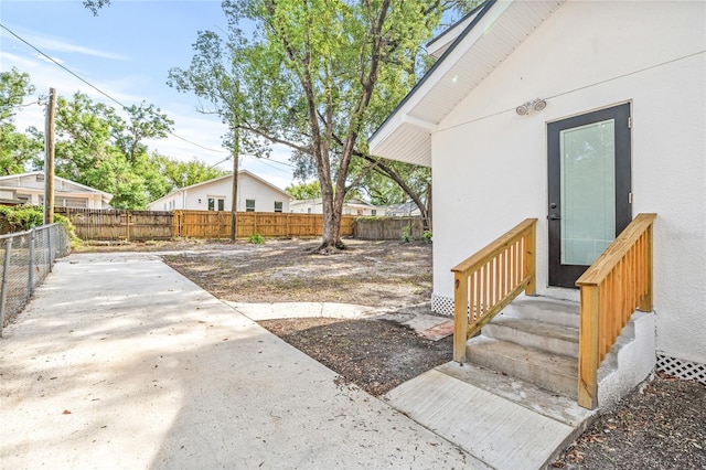 7 Hamilton Heath Dr, Tampa, FL 33604 - view of patio / terrace with a fenced backyard