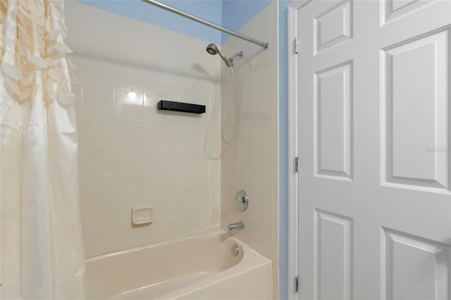568 Shoreham Ct NE, Saint Petersburg, FL 33716 - full bathroom featuring shower / tub combo
