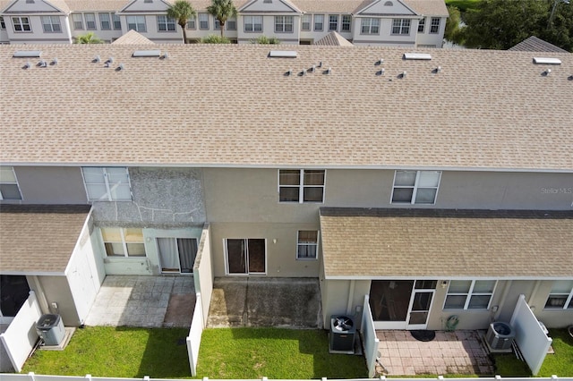 568 Shoreham Ct NE, Saint Petersburg, FL 33716 - aerial perspective of suburban area