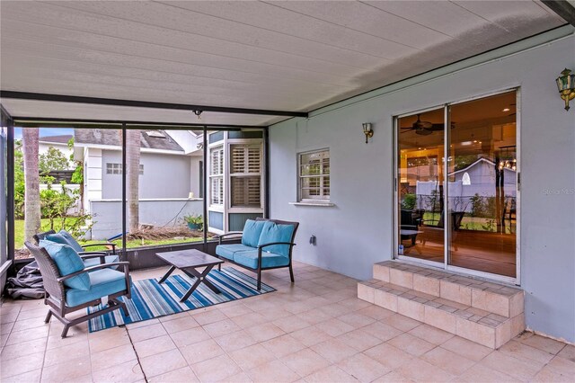 493 Lucerne Ave, Tampa, FL 33606 - sunroom with outdoor lounge area