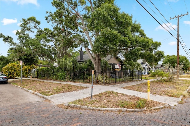931 28th Ave N, Saint Petersburg, FL 33704 - view of obstructed view of property