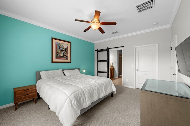 bedroom featuring a barn door, light colored carpet, ornamental molding, baseboards, and ceiling fan