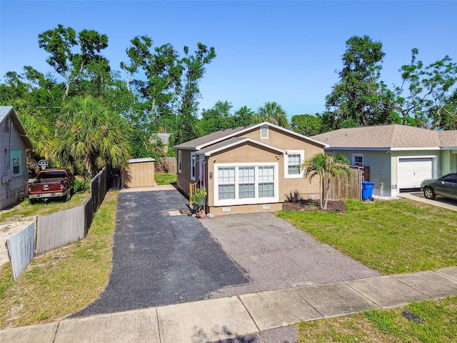 2018 21st St S, Saint Petersburg, FL 33712 - view of front of home with driveway and stucco siding