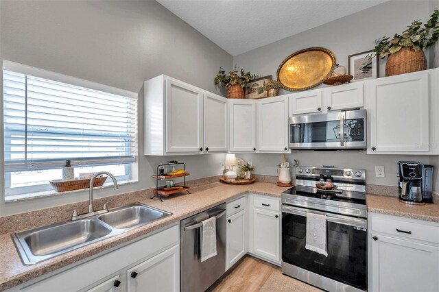 456 Bayou Village Dr, Tarpon Springs, FL 34689 - photo 10