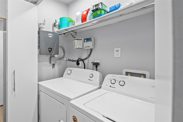 608 Betmor Ln, Palm Harbor, FL 34683 - laundry area with washer and clothes dryer