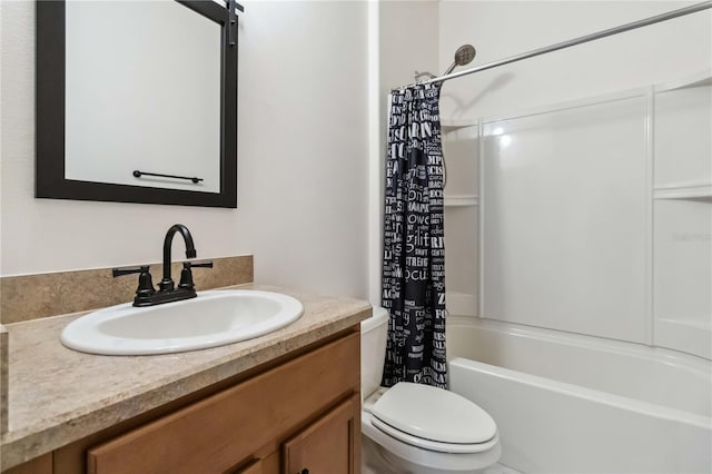 2262 Lune Ct, Melbourne, FL 32904 - bathroom featuring toilet, shower / tub combo, and vanity