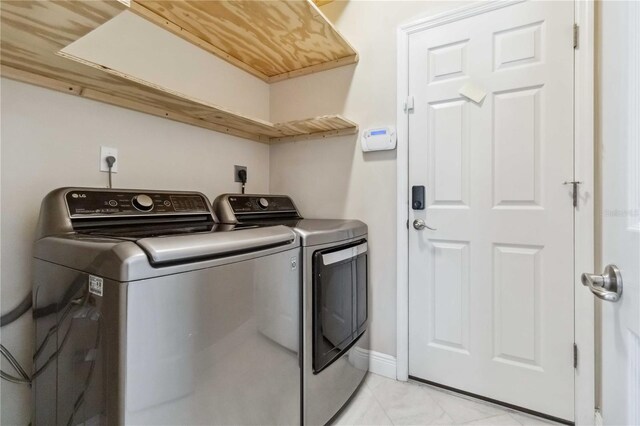 2262 Lune Ct, Melbourne, FL 32904 - clothes washing area featuring washer and clothes dryer
