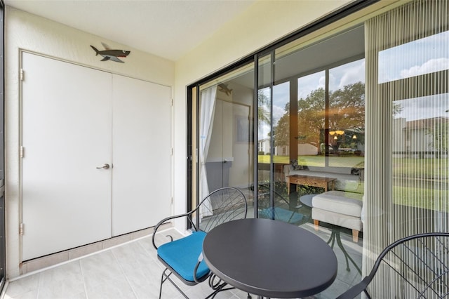 143 Lakeside Dr Unit 143, Oldsmar, FL 34677 - view of sunroom