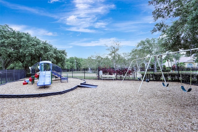 13708 Old Dock Rd, Orlando, FL 32828 - community jungle gym with fence