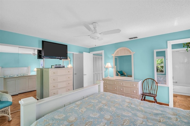3224 Hilary Cir, Palm Harbor, FL 34684 - bedroom with a ceiling fan