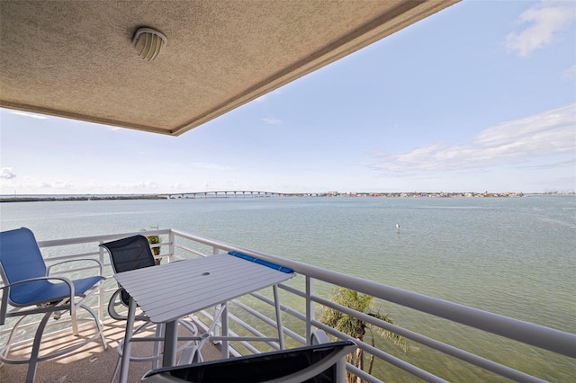 6105 Bahia Del Mar Cir Unit 683, Saint Petersburg, FL 33715 - balcony with a water view