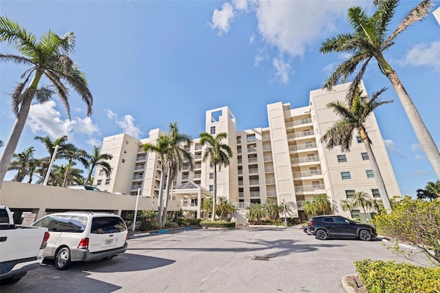 6105 Bahia Del Mar Cir Unit 683, Saint Petersburg, FL 33715 - view of apartment building / complex with uncovered parking
