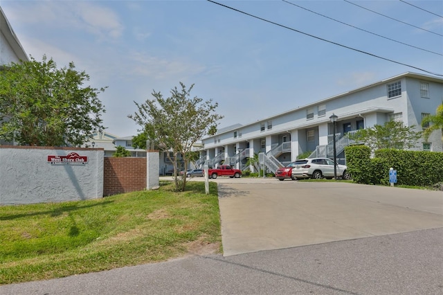 4801 W Mcelroy Ave Unit D104, Tampa, FL 33611 - view of front of house with stucco siding