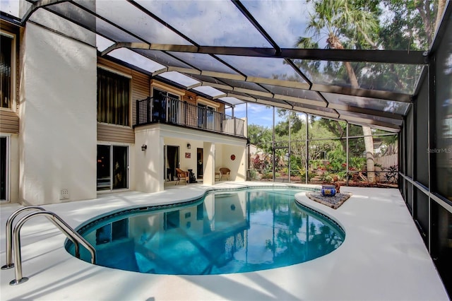 3406 Hollyhock Way, Tampa, FL 33618 - swimming pool with a patio area and a lanai