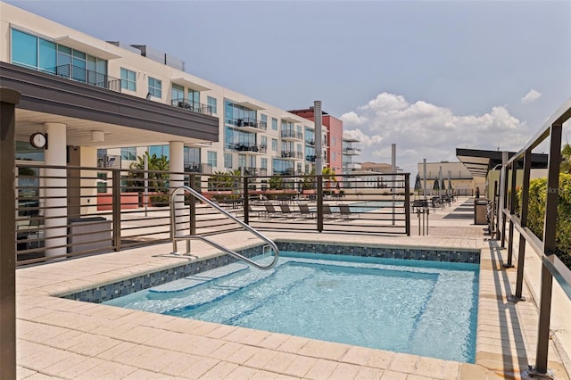 1208 E Kennedy Blvd Unit 831, Tampa, FL 33602 - view of pool with a swimming pool