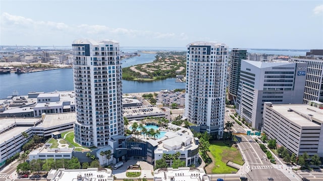 1208 E Kennedy Blvd Unit 831, Tampa, FL 33602 - view of urban area featuring a large body of water and a pool