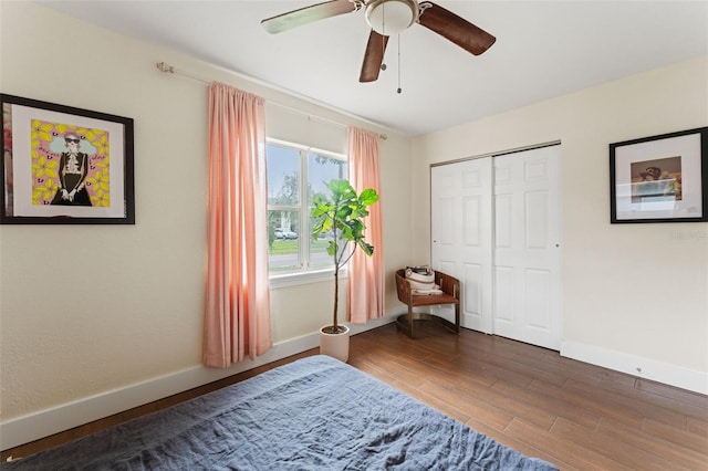 4600 Chancellor St NE, Saint Petersburg, FL 33703 - sitting room with baseboards, wood finished floors, and ceiling fan