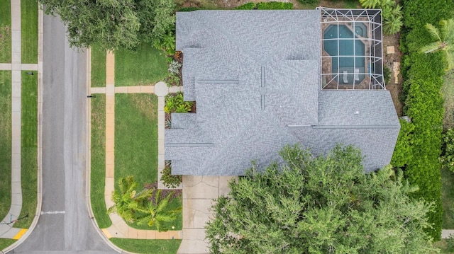aerial view of property and surrounding area