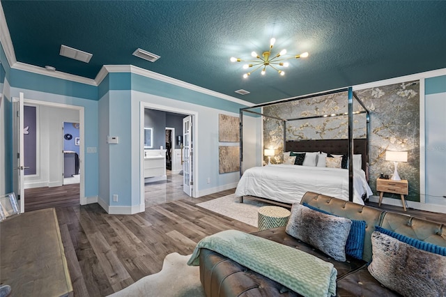 19620 Eagle Crest Dr, Lutz, FL 33549 - bedroom featuring a chandelier, wood finished floors, crown molding, baseboards, and a textured ceiling