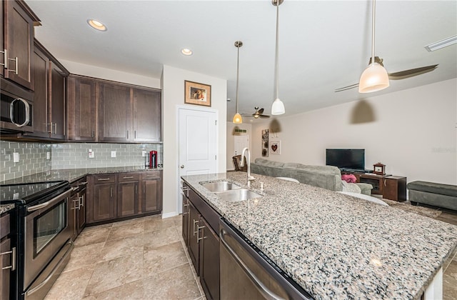 5225 5th Way N, Saint Petersburg, FL 33703 - photo 4