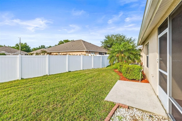 view of yard featuring a patio