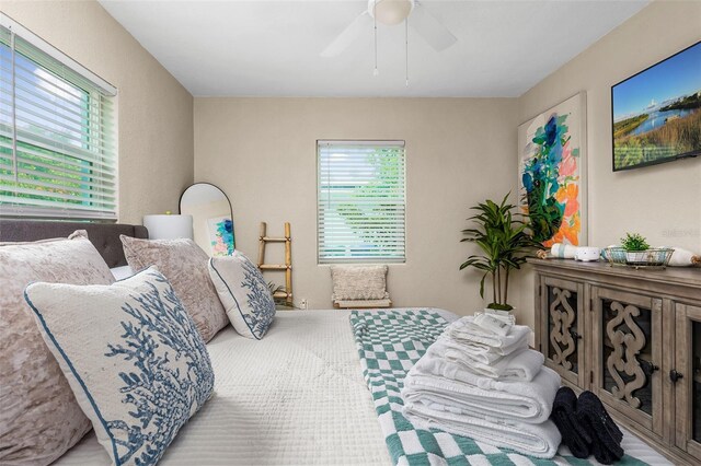 616 11th St NW, Largo, FL 33770 - bedroom featuring a ceiling fan