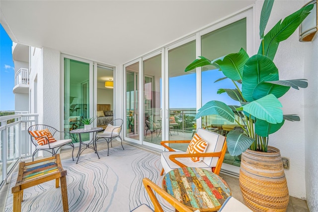 1325 Snell Isle Blvd NE Unit 810, Saint Petersburg, FL 33704 - view of balcony