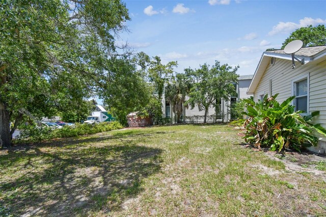556 Virginia St, Dunedin, FL 34698 - view of yard