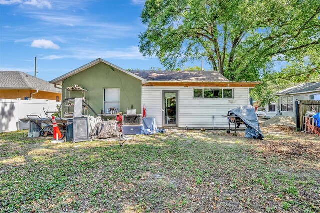 1505 E 99th Ave, Tampa, FL 33612 - back of property with fence