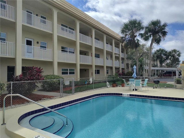 3850 13th Ave N Unit 311, Saint Petersburg, FL 33713 - community pool featuring fence