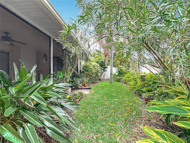 120 Colony S Dr, Tarpon Springs, FL 34689 - view of yard featuring ceiling fan