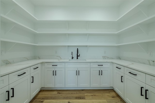 3515 Powerline Rd, Lithia, FL 33547 - storage area featuring a sink