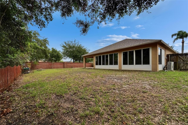 6801 Bishops Pointe Way, Riverview, FL 33578 - view of fenced backyard