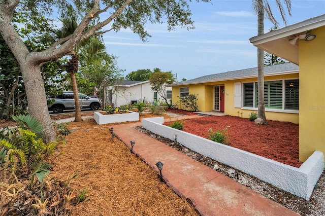 2485 Indigo Dr, Clearwater, FL 33763 - view of yard